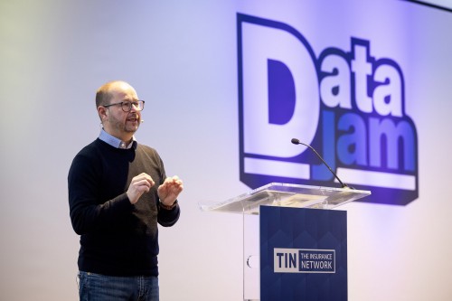 Navigating leadership challenges in the age of AI
